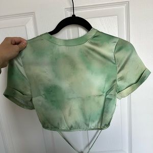 Beautiful crop top! Perfect for spring/summer!